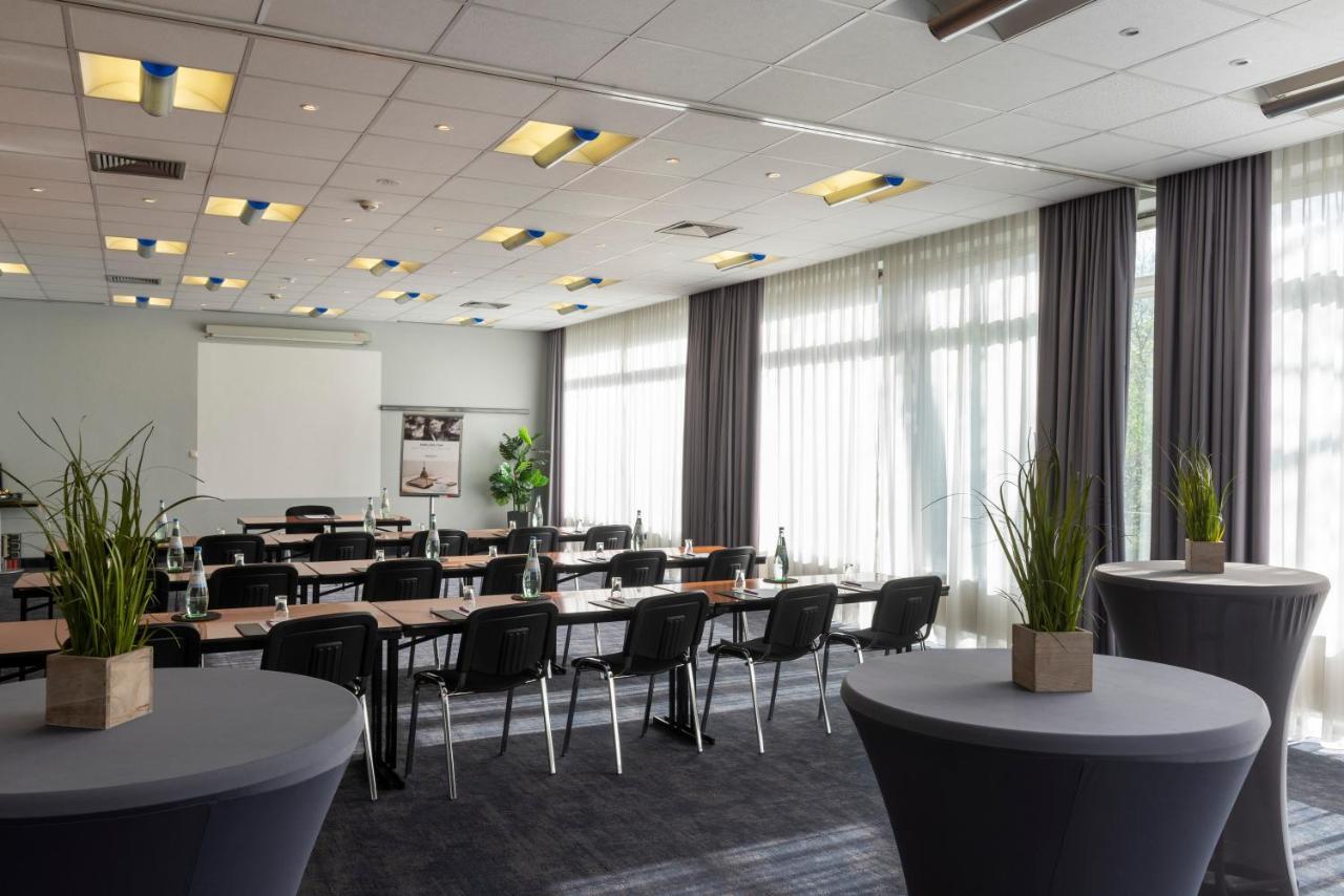 Mercure Hotel Düsseldorf Neuss Exterior foto